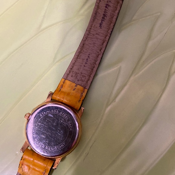 VTG Orvis Ladies Gold Tone Stainless Steel Multicolor Watch Genuine Leather Band - Picture 6 of 7